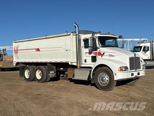 Kenworth T300 農場／穀物運搬用トラック