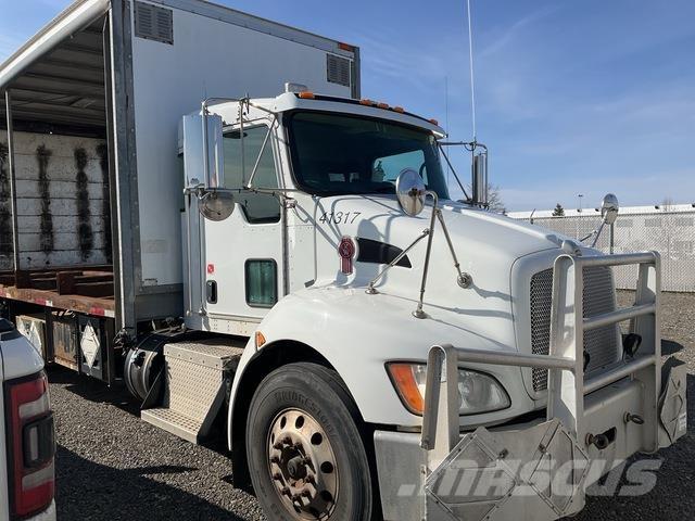 Kenworth T370 カーテンサイダートラック