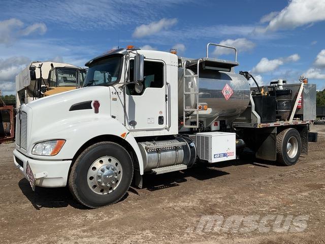 Kenworth T370 タンカートラック