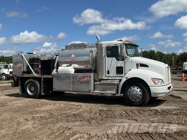Kenworth T370 タンカートラック