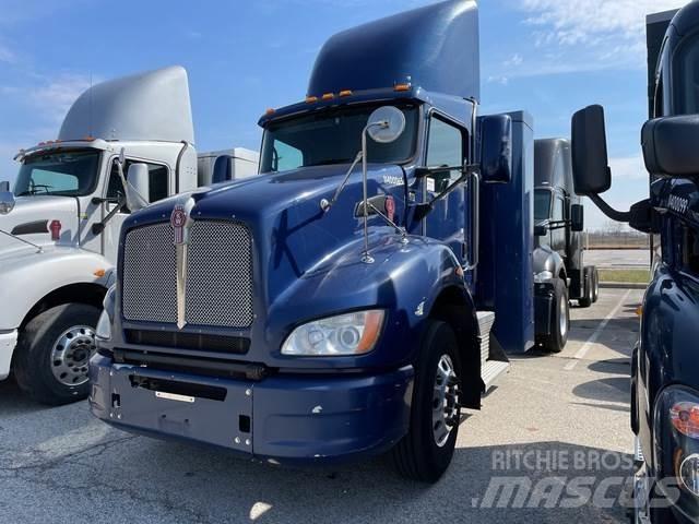 Kenworth T440 中古トラクターヘッド | トレーラーヘッド