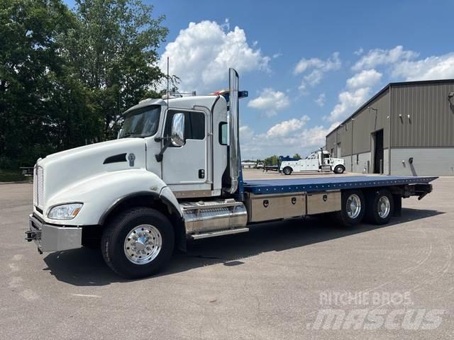 Kenworth T440 レッカー車