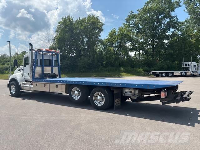 Kenworth T440 レッカー車