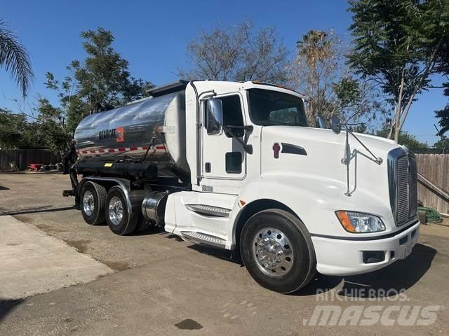 Kenworth T600 ミキサー車