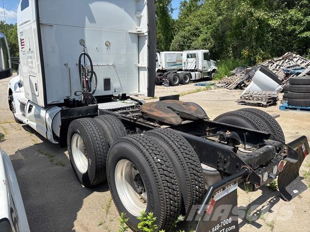 Kenworth T680 中古トラクターヘッド | トレーラーヘッド