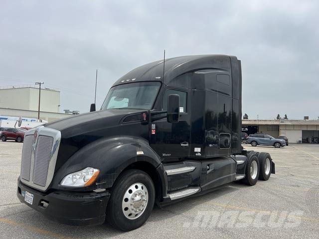 Kenworth T680 中古トラクターヘッド | トレーラーヘッド