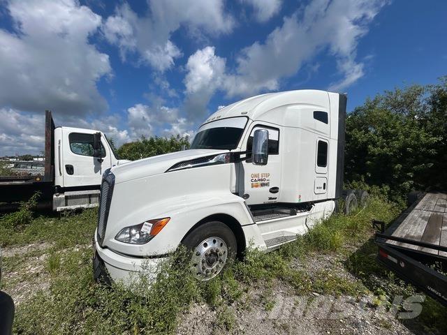 Kenworth T680 中古トラクターヘッド | トレーラーヘッド