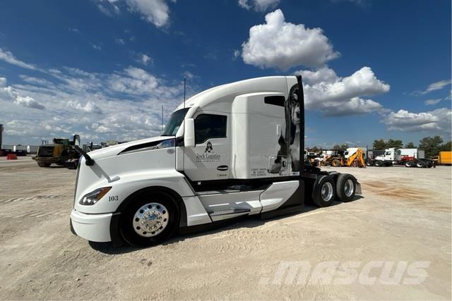 Kenworth T680 中古トラクターヘッド | トレーラーヘッド