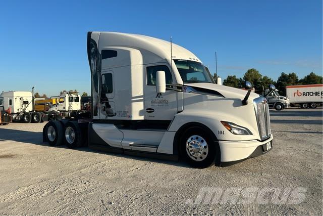 Kenworth T680 中古トラクターヘッド | トレーラーヘッド