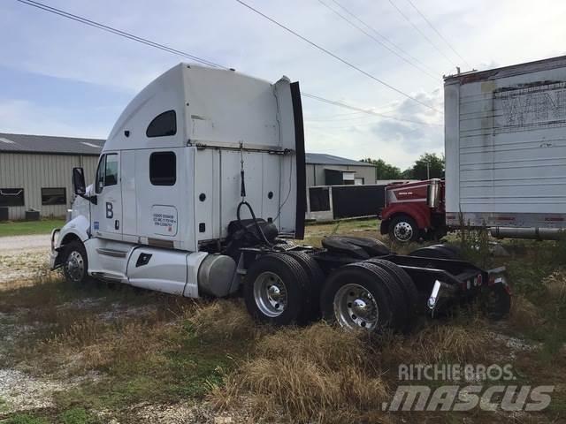 Kenworth T700 中古トラクターヘッド | トレーラーヘッド
