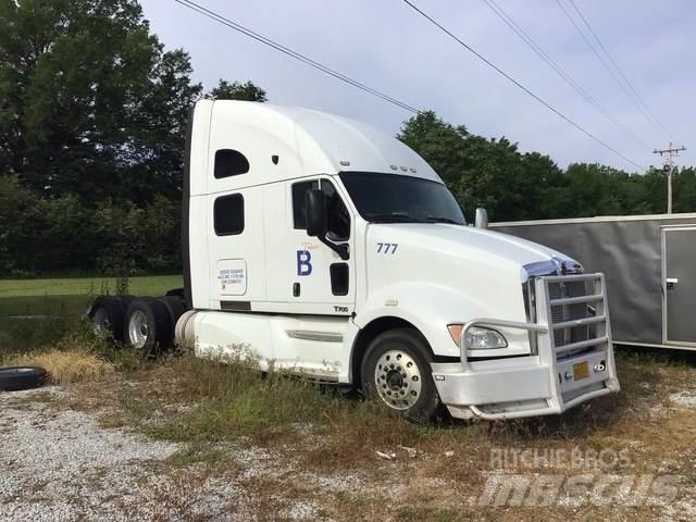 Kenworth T700 中古トラクターヘッド | トレーラーヘッド