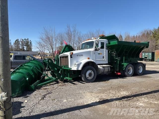 Kenworth T800 スノーブレードとプラウ