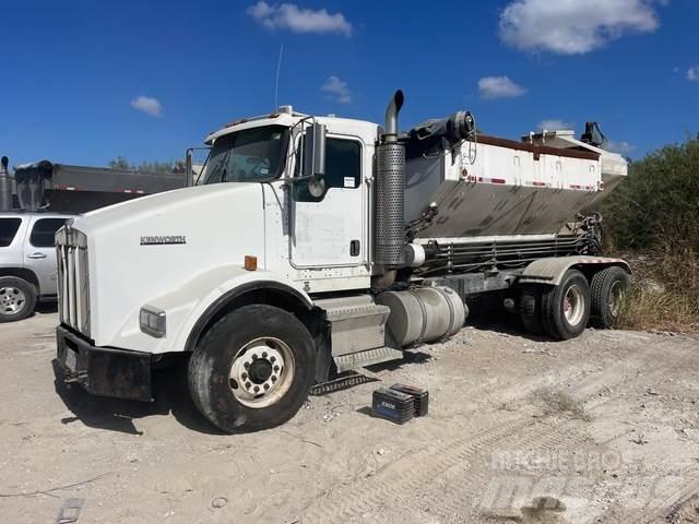 Kenworth T800 ミキサー車