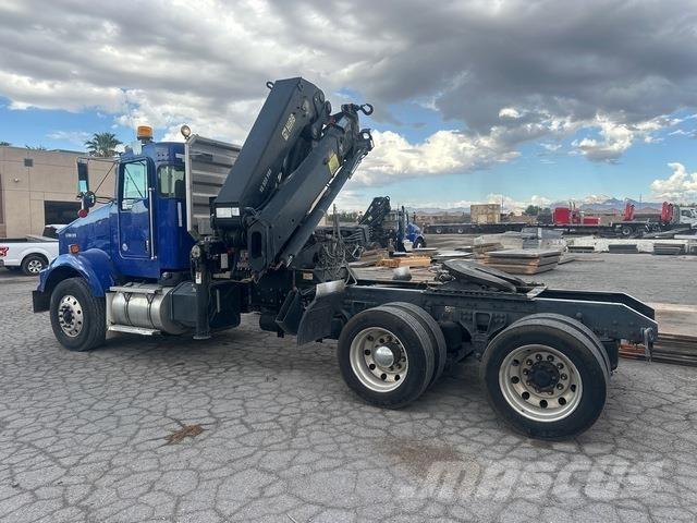 Kenworth T800 クレーントラック、ユニック車