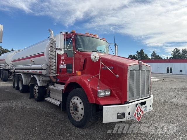 Kenworth T800 タンカートラック