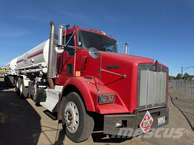 Kenworth T800 タンカートラック