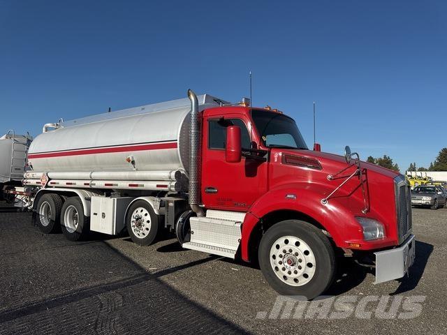 Kenworth T800 タンカートラック