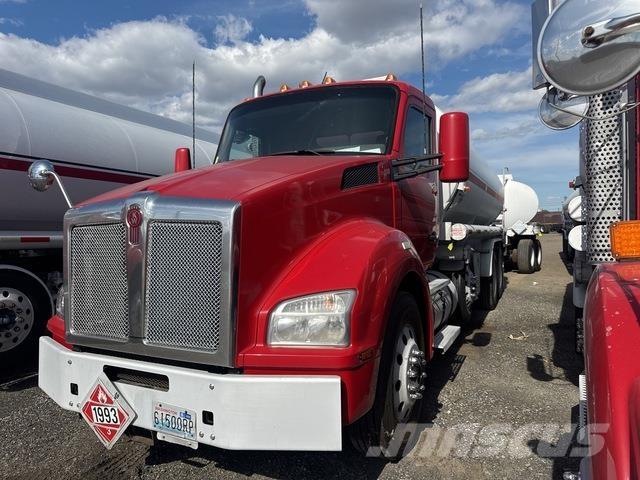 Kenworth T880 タンカートラック