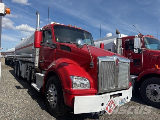 Kenworth T880 タンカートラック
