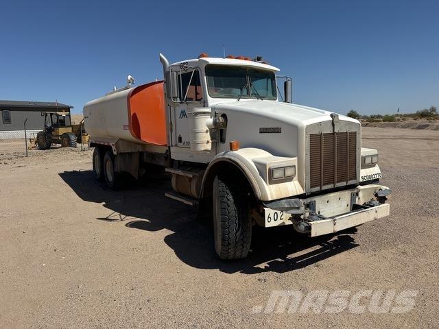 Kenworth W900 給水車