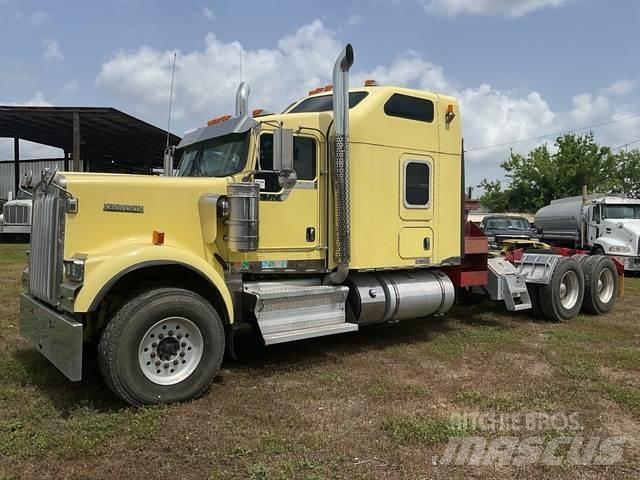 Kenworth W900 レッカー車