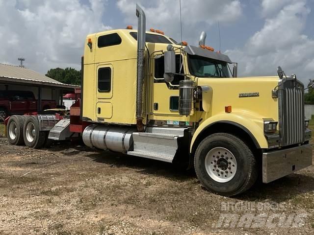 Kenworth W900 レッカー車
