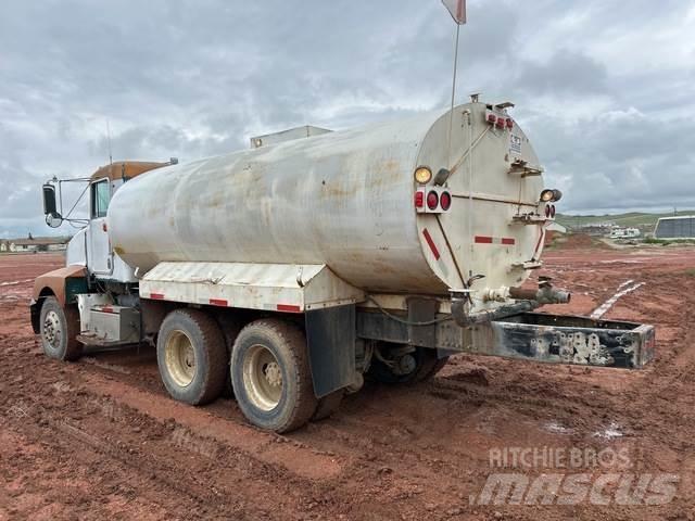 Kenworth W900B 給水車