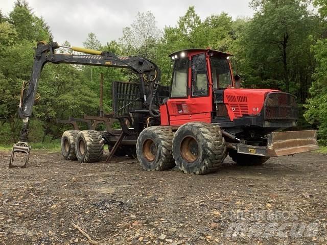 Komatsu 895 フォワーダー