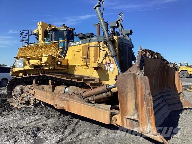 Komatsu D375A ブルドーザー