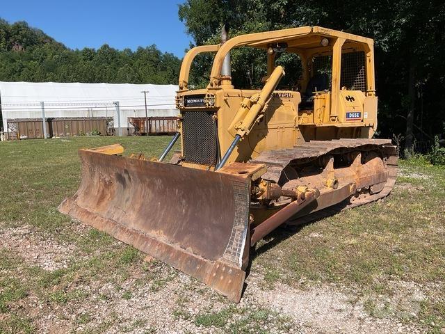 Komatsu D65E-6 ブルドーザー