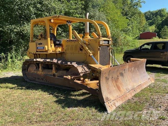 Komatsu D65E-6 ブルドーザー