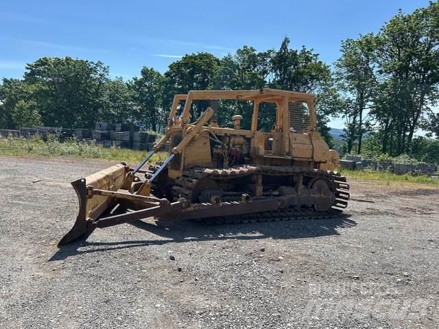 Komatsu D65P-8 ブルドーザー