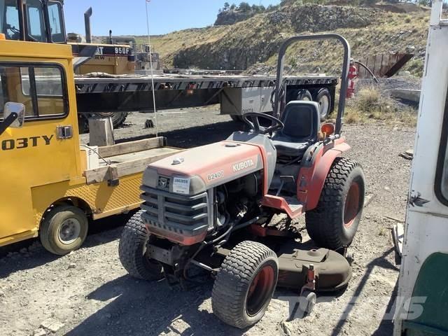 Kubota B2400HD トラクター