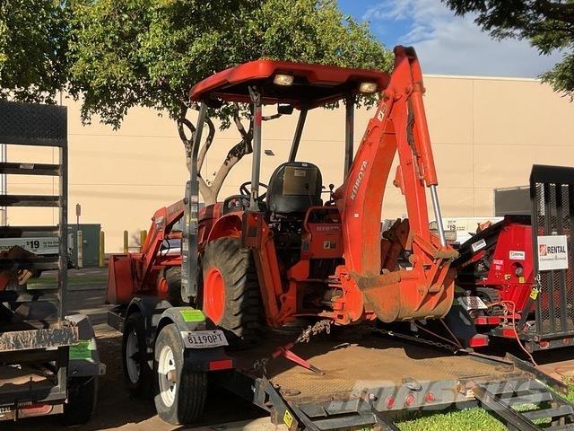 Kubota B26TLB バックホーローダー