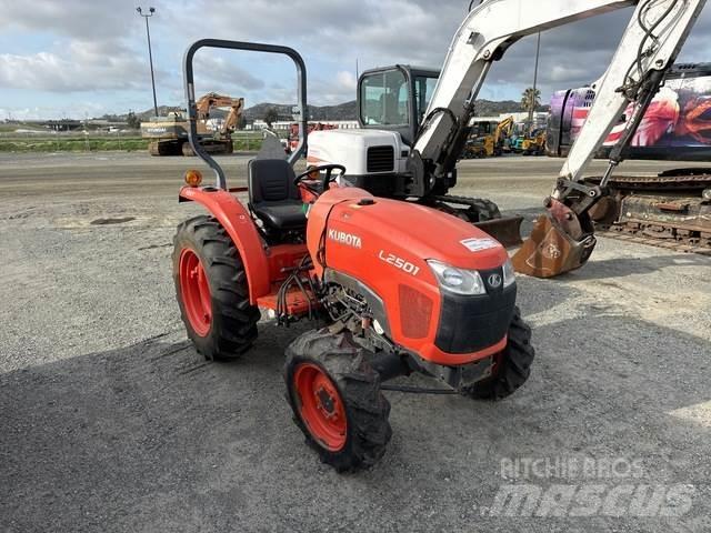 Kubota L2501D コンパクトトラクター