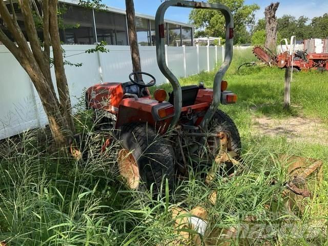 Kubota L2800 トラクター