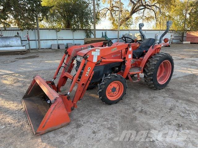Kubota L2800D トラクター