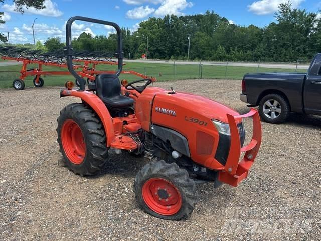 Kubota L3901DT コンパクトトラクター