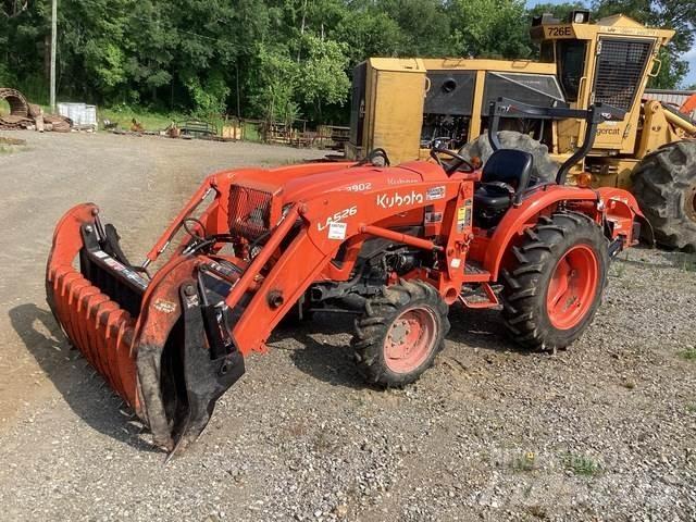 Kubota L3902DT コンパクトトラクター