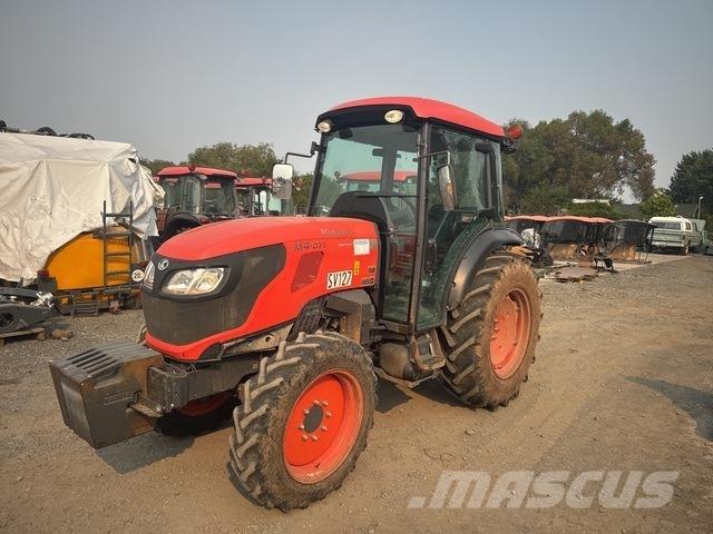 Kubota M4-071N コンパクトトラクター