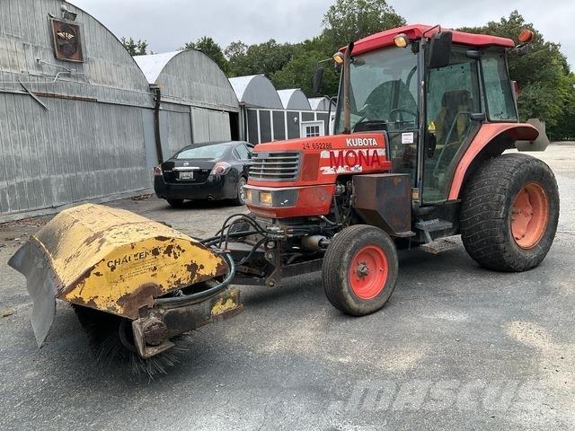 Kubota M4900 トラクター