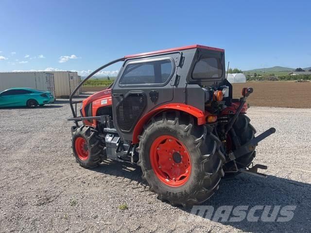 Kubota M5-111N トラクター