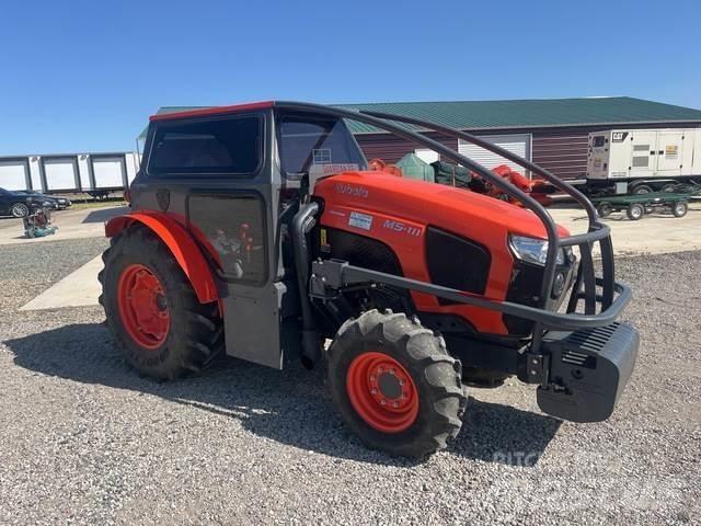 Kubota M5-111N トラクター
