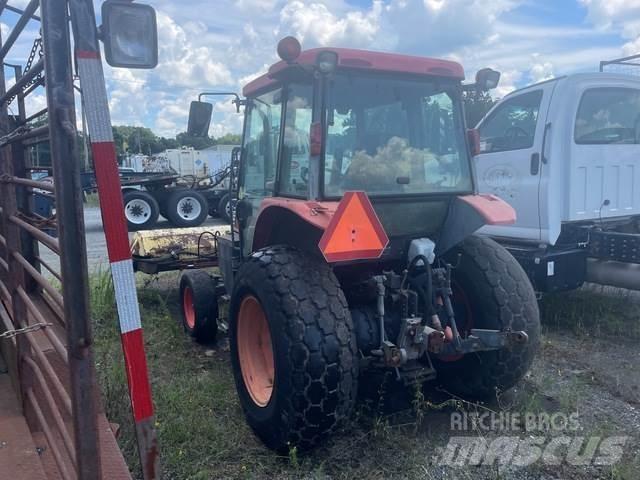 Kubota M5700 屋内用スイーパー