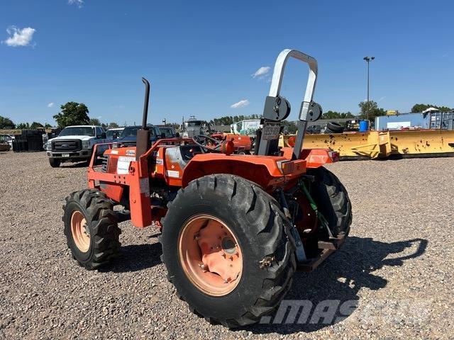 Kubota M5700 コンパクトトラクター