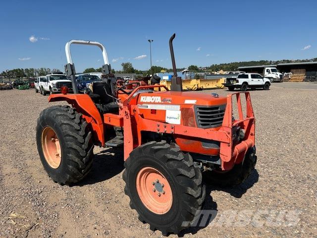 Kubota M5700 コンパクトトラクター