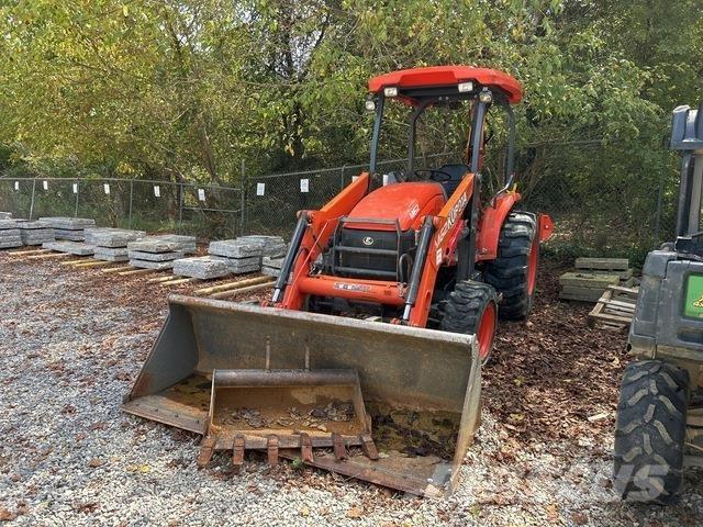 Kubota M62 トラクター