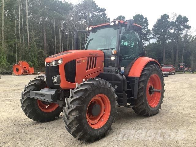 Kubota M7-152D トラクター