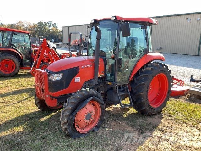 Kubota M7060D コンパクトトラクター