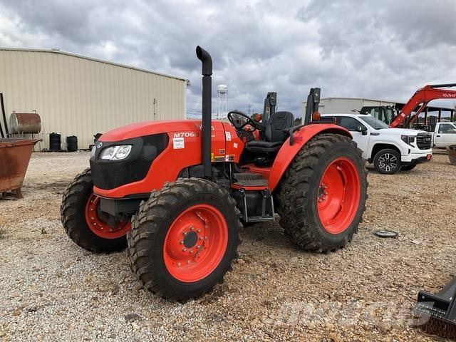 Kubota M7060HD コンパクトトラクター